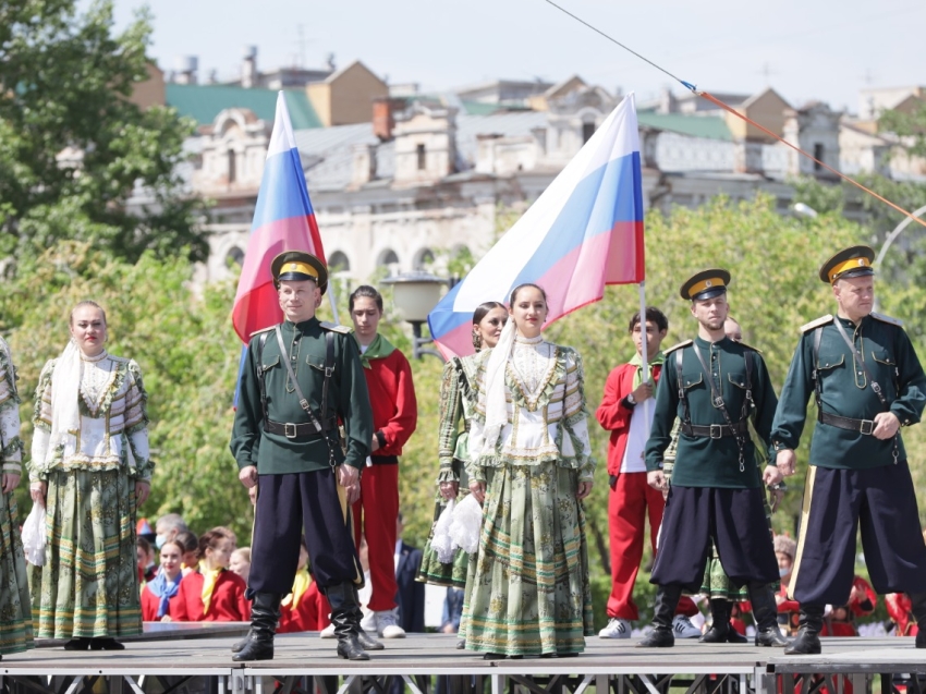 ​Праздник в честь Дня России стартовал на площади Ленина в Чите